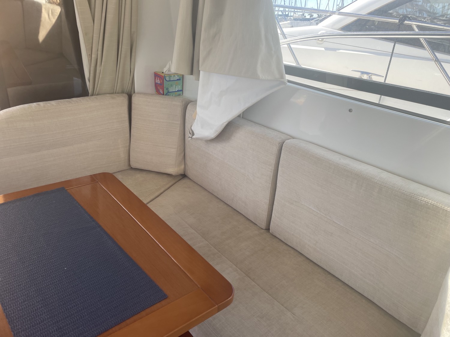 slider 39 Beneteau Antares 30 Fly